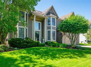 9301 W 150th Ter, Overland Park, KS 66221