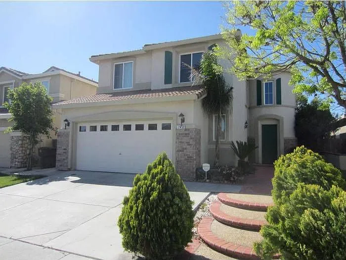 2452 Colby Ct photo 1