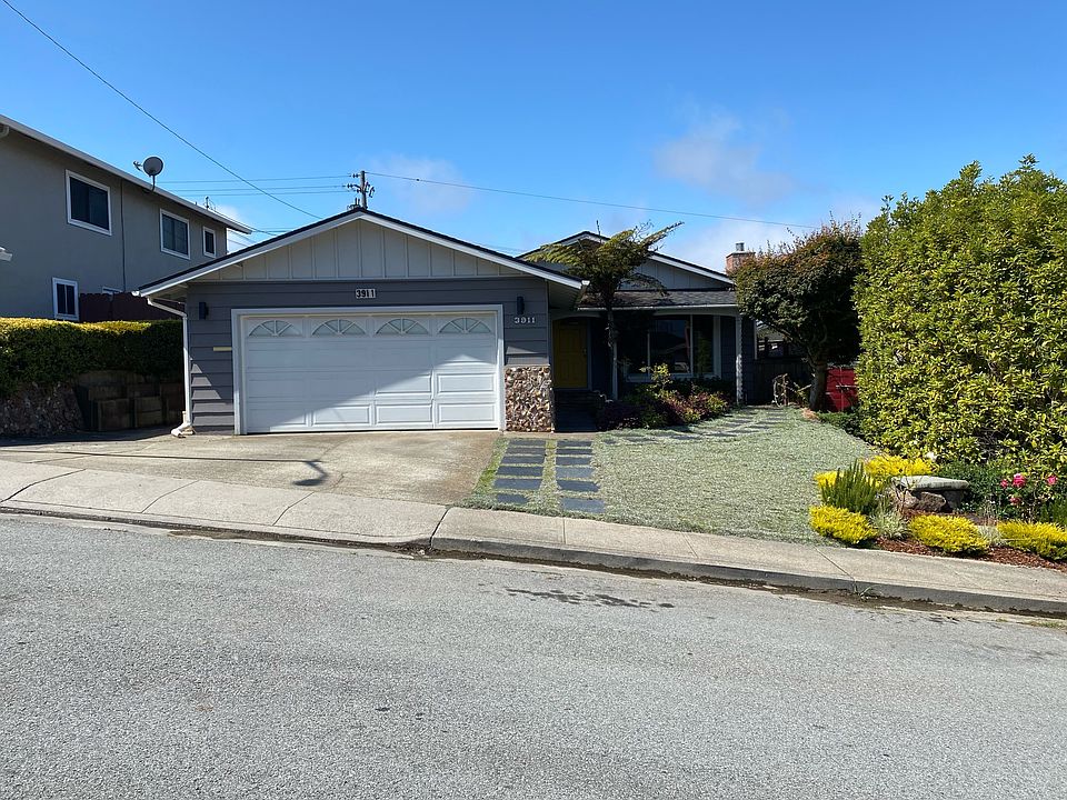 1st image of 3911 Moulton Dr