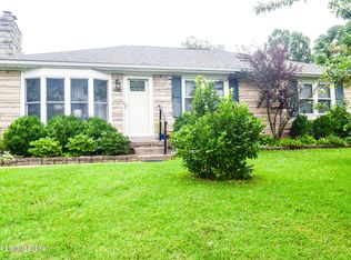 9914 Prairie Dr, Louisville, KY 40272