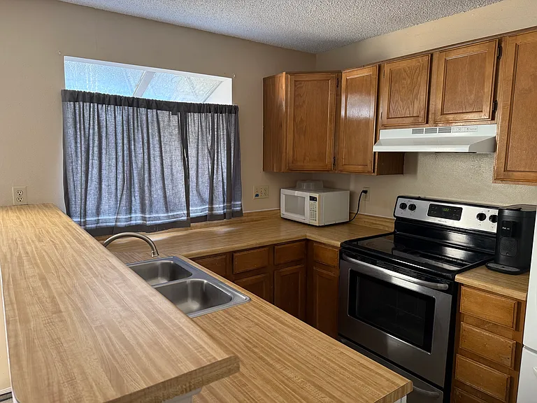 18172 E Arizona Ave #D — Photo 3