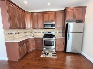 7528 67th Rd, Flushing, NY 11379