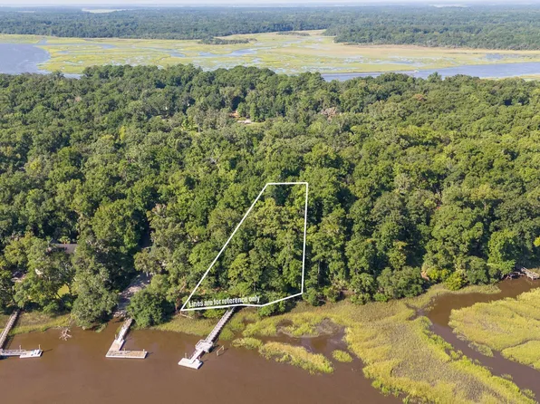 230 Bull Point Dr, Seabrook, SC 29940