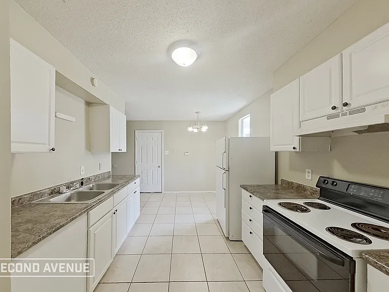5792 Jardin Pl — Photo 6
