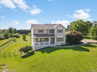 672 S Hurd Rd, Oxford, MI 48371