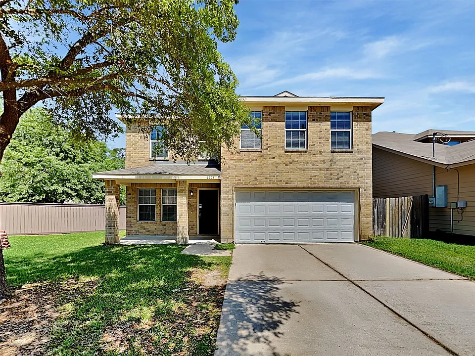 2203 Shady Birch Dr