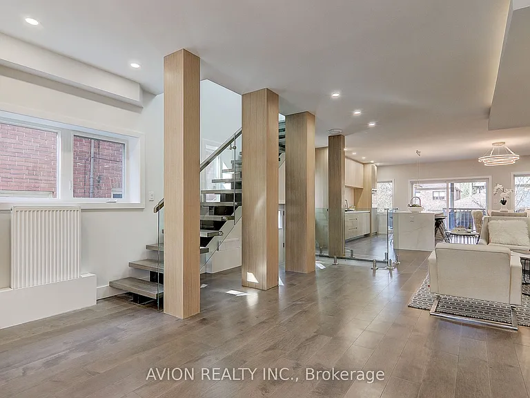 46 Braemar Ave — Photo 8