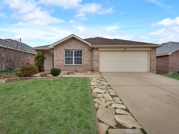 10809 Briaroaks Dr, Fort Worth, TX 76140