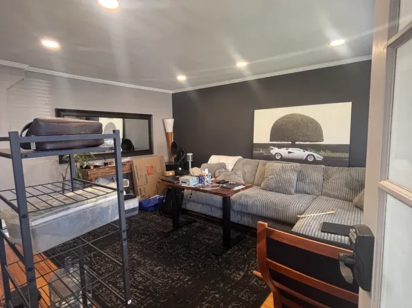 (undisclosed Address), West Babylon, NY 11704