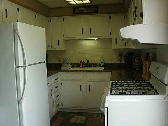 5th image of 724 2nd St NW