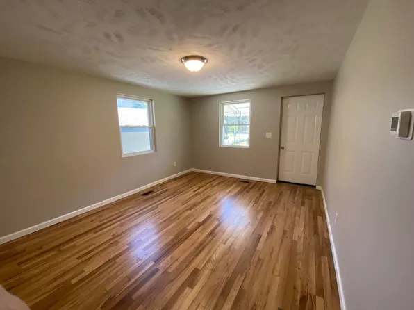 481 Gap View Dr, Charleston, WV 25306