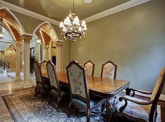5th image of 1701 Hilton Head Ln