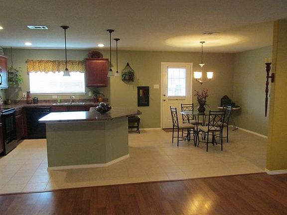 5th image of 1317 Soaptree Ln