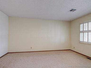 10730 E 27th St S, Tulsa, OK 74129 | Zillow