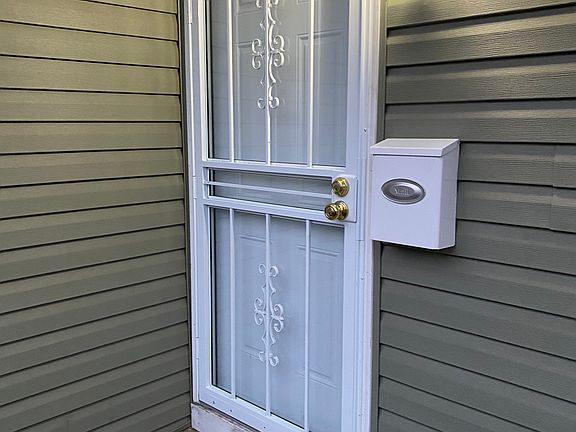 2nd image of 935 Elberon Ave #935
