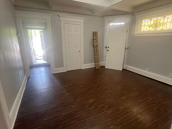 4th image of 58 Cypress St Floor 2
