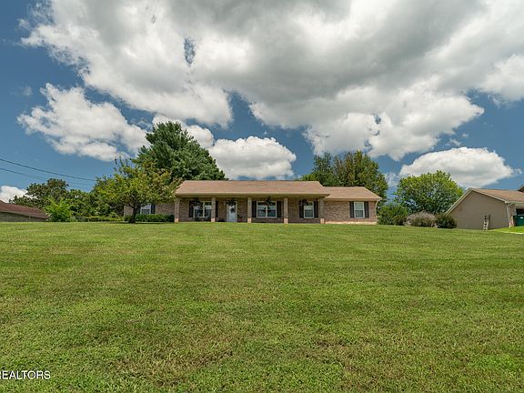 4th image of 339 Woods View Cir