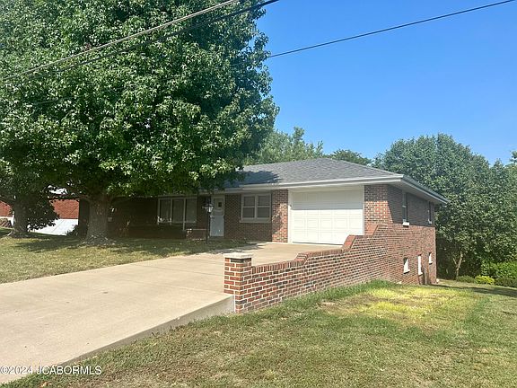 4th image of 2113 Meadow Lake Dr