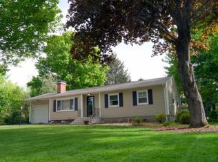 104 Tracy Cir, Amherst, MA 01002