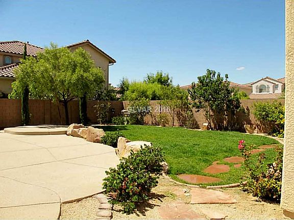 3rd image of 376 Tierras Blancos Ct