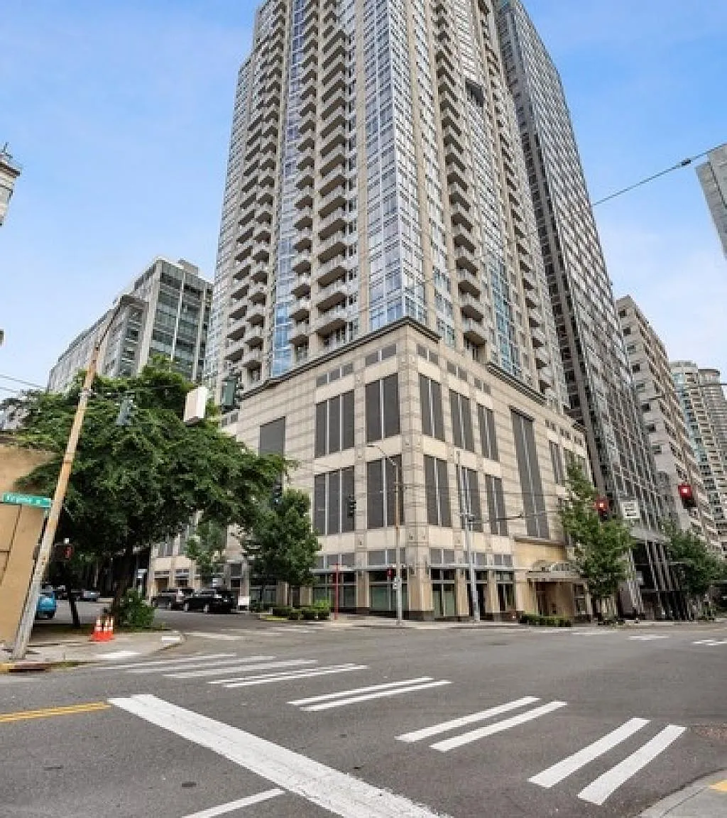 The Cosmopolitan - 1 bedroom — Photo 1
