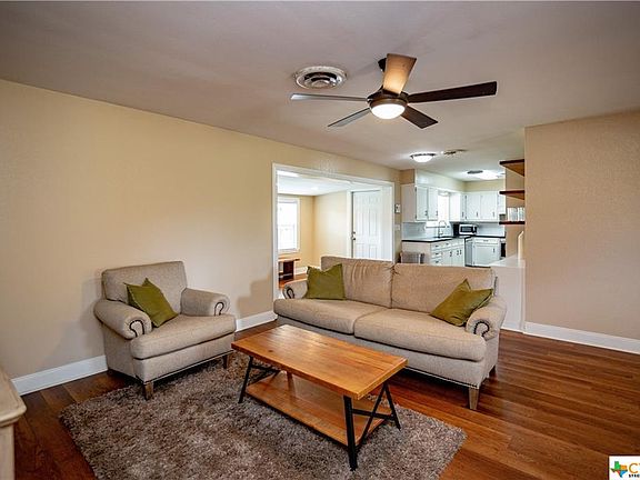5th image of 103 Savannah Dr