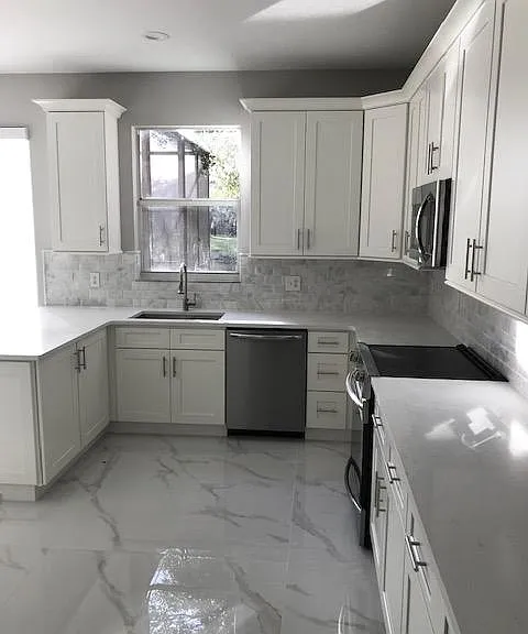 18044 Java Isle Dr — Photo 6