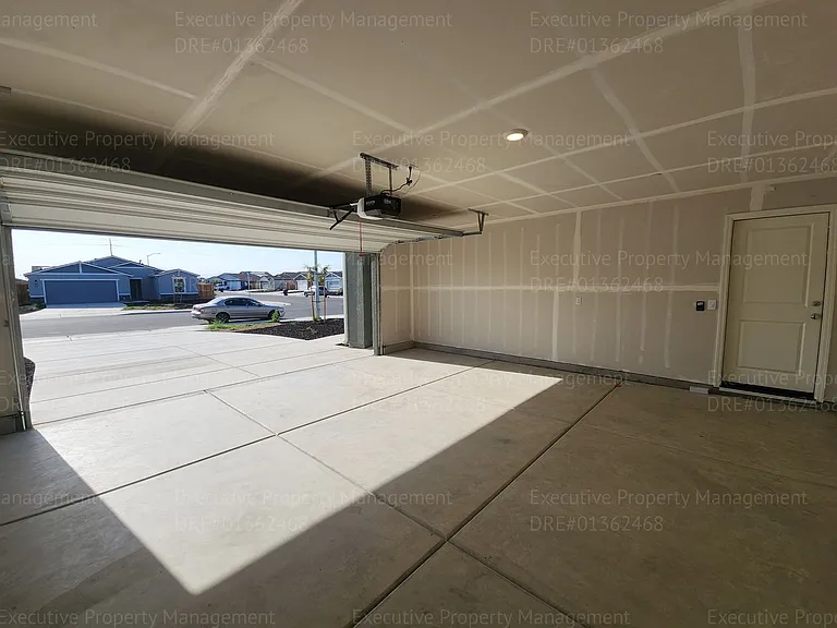 8921 Kemi St — Photo 10