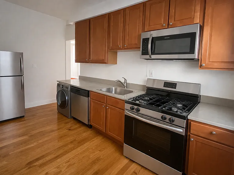 114 Clyde Ave — Photo 15