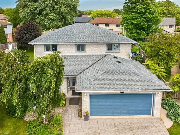 7 Corsica Ct, Hamilton, ON L9B 2E2