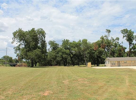 4th image of 1066 County Road 334 #A