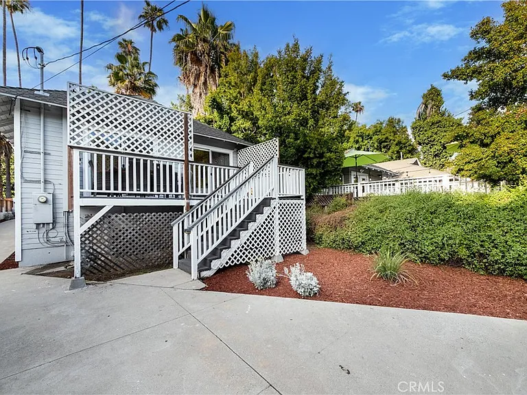 6008 Carlton Way — Photo 26