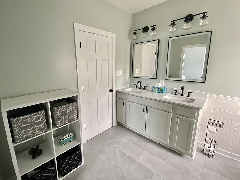 4110 Sheffield Ave — Photo 10
