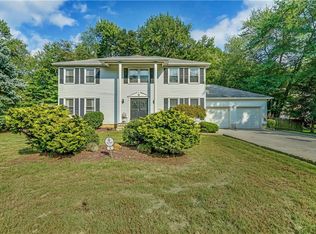 6 Willow Ridge Ct, Matawan, NJ 07747