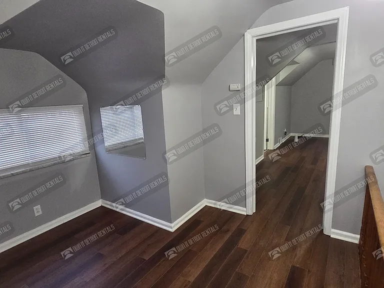 7331 W Outer Dr — Photo 20