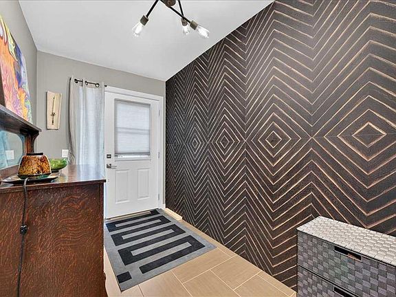 4th image of 33 N Stonegate Dr NW #23
