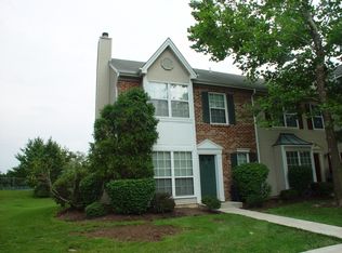 73 Townsend Ct #241, Franklin Park, NJ