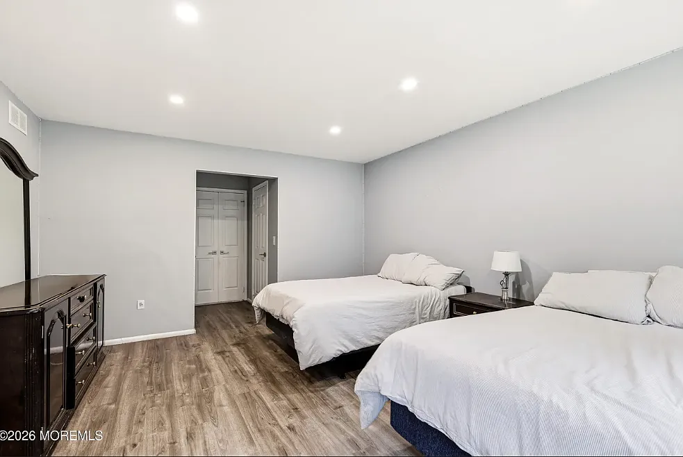 4 bed, 2.5 bath, 2494 sqft, $4,500 — Photo 1