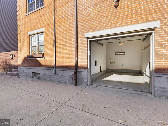 2nd image of 842 N 19th St Unit B