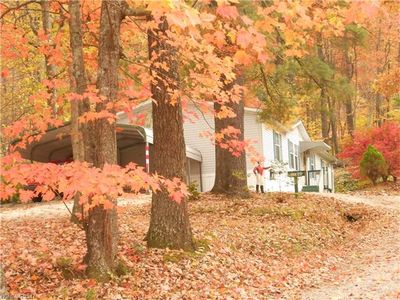 99 Windwood Hill Rd, Hendersonville, NC, 28739