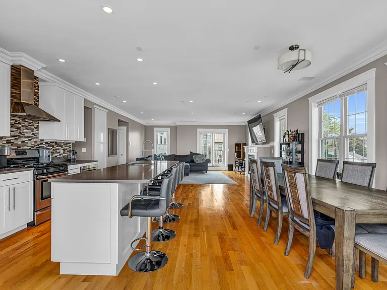 264 Athens St #7 — Photo 7