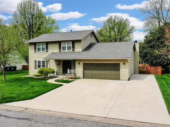 1979 Raintree Trl, Collinsville, IL 62234