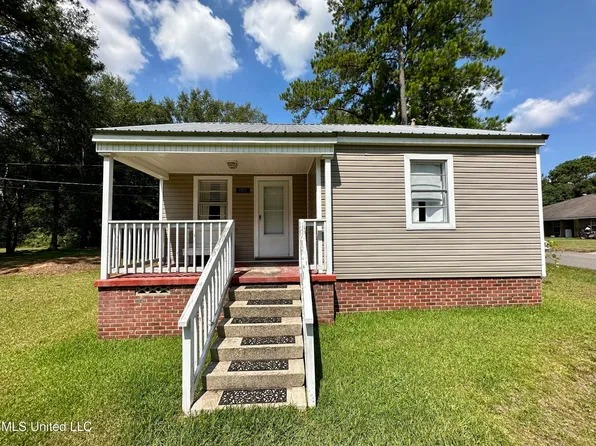 1521 Adcox Rd, Picayune, MS 39466