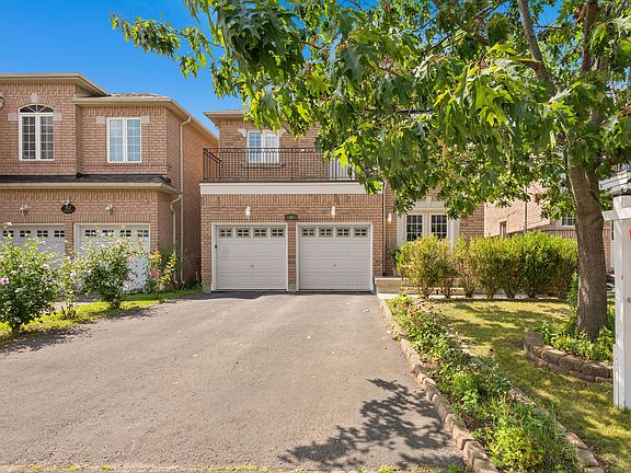 3rd image of 90 Sir Jacobs Cres