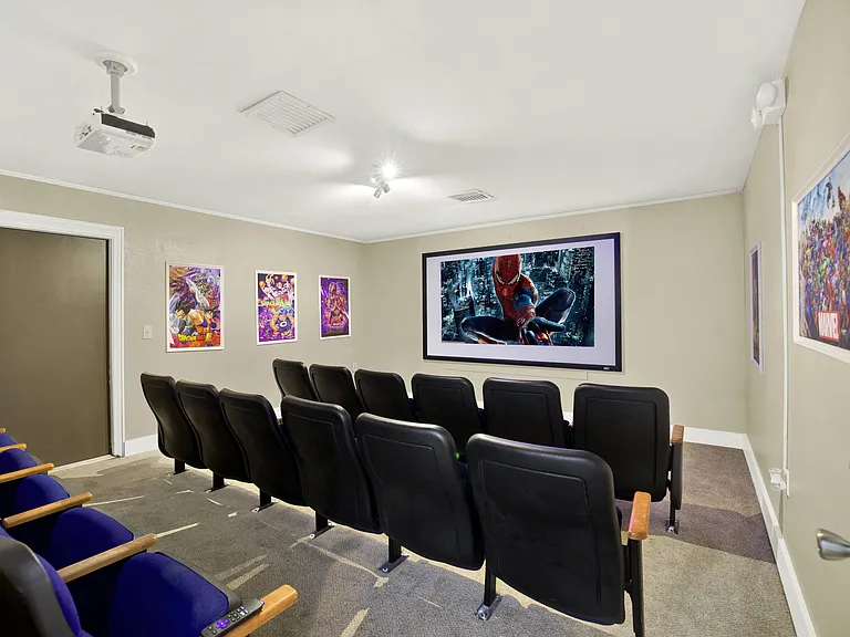 Village Townhomes — Photo 21