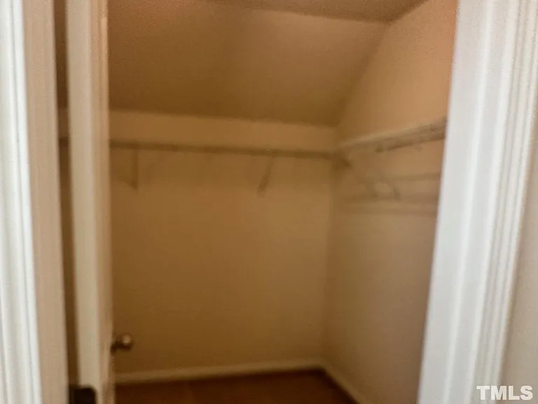 145 Begen St — Photo 10