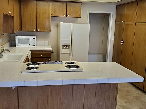 2nd image of 2056 W 171st St