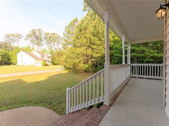 2nd image of 3711 Goodwin Neck Rd