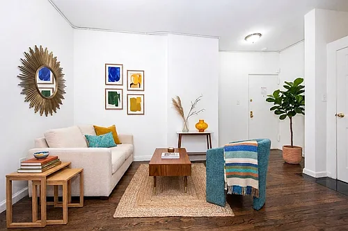 341 W 45th St #1/511 Photo 1