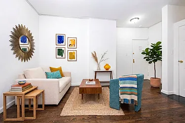 341 West 45th Street, #511